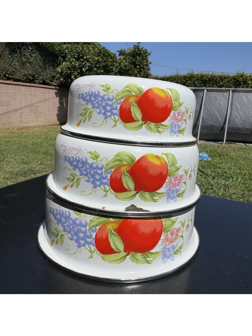 Vintage Apples Grapes Enamelware Nesting Bowl Set 3 White Metal Farmhouse Decor